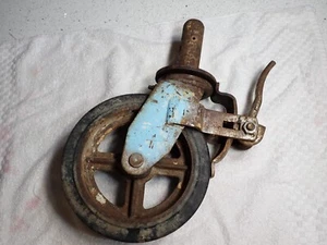 Vintage Heavy Duty BASSICK SW SWIVEL CASTER WHEEL 8 X 2" Locking 4 Spoke - Picture 1 of 7