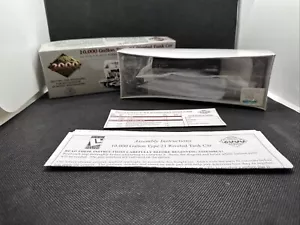 HO Proto 2000 Kit #23166 UTLX Union 8k gal Riveted Single Dome Tank Car #56005 - Picture 1 of 15