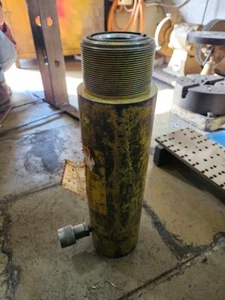 Enerpac RC308, 32.4 ton Capacity, 8.25 in Stroke, Hydraulic Cylinder - Picture 1 of 8