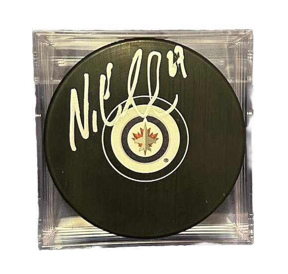 Nikolaj Ehlers Winnipeg Jets Firmado NHL Logo Puck Certificado de Autenticidad Foto 1 de 1