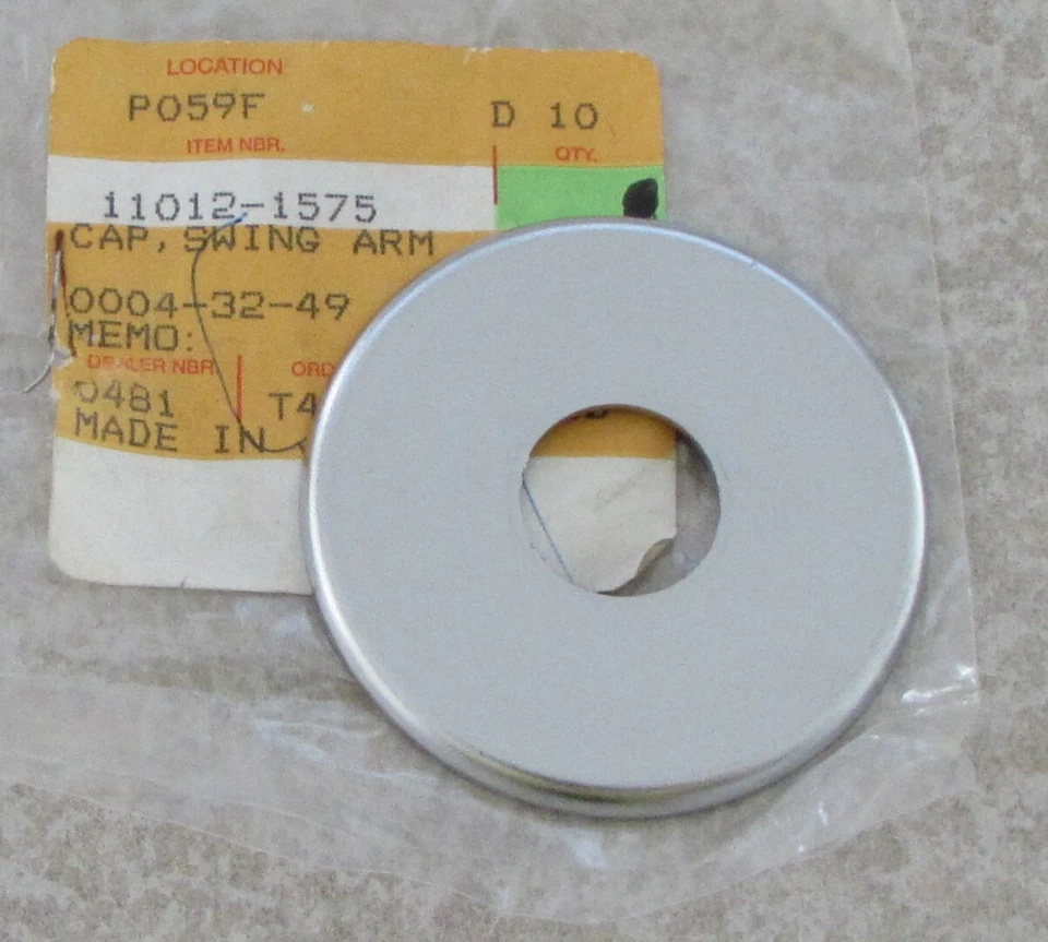 11012-1575 Kawasaki Swing Arm Cap for VN1500 Vulcan SE 88 1500 1987-1999 - Image 1 of 1