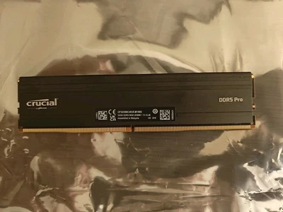 Crucial Memory 32GB  1x32GB PRO DDR-5600 UDIMM CP32G56C46U5 - Image 1 of 3