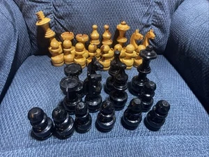 Großes Vintage Holz Handarbeit Schachspiel 6" groß König 30 Teile 2 schwarz Miss - Bild 1 von 8