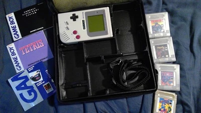 Оригинальная старая школа Nintendo Game boy с чехлом для переноски и 4 игры - Изображение 1 из 4