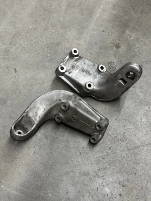 BMW OEM E30 325IX M20 ENGINE LEFT & RIGHT MOUNTING BRACKETS LOWER BRACE SUPPORT - Image 1 of 3