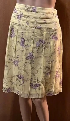 Skirt New Silk Knee Length Pleats Floral Print Banana Republic Sz 8 - Image 1 of 4