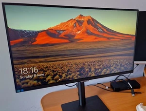 Samsung S27A600UUU - S60UA Series -QHD LED monitor - 27" Excellent Condition - Picture 1 of 9