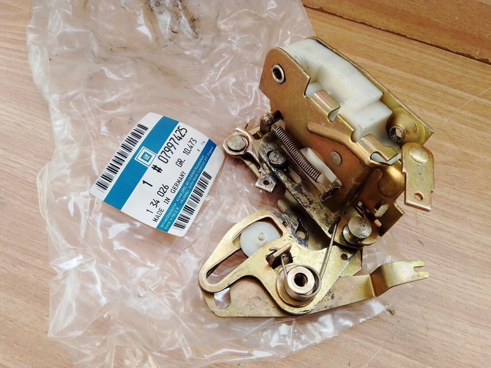 Door Lock Rear Left for Opel Ascona C Kadett 7997425 OEM - Image 1 of 1