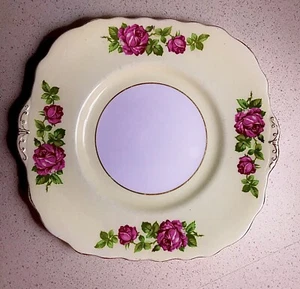 Colclough Vintage Cake Or Biscuit Plate (Pale yellow Trim With Red Roses) - Picture 1 of 7