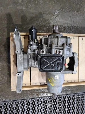 2015-2017 Chrysler 200 Sedan AWD Rear Axle Differential Carrier Assembly - Image 1 of 2