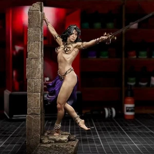 Kit statuine in resina donna guerriera fantasy scala 1/24 spada e stregoneria miniatura - Foto 1 di 4
