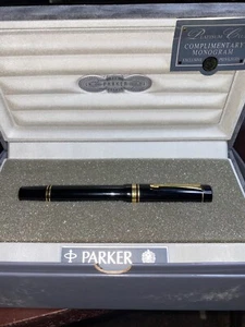 Parker 18K Duofold Centennial Black And Gold Fountain Pen 18K - Picture 1 of 8