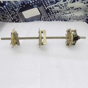 1x Rotary Switch 3 Deck 6 Pole 5 Pos 2 moving decks along the rail and 1 motionl - Picture 1 of 7