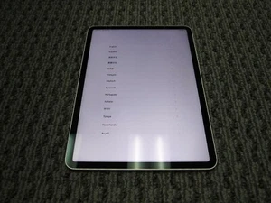 Apple iPad Pro 1st gen 11 in - 64GB, 256GB 512GB 1TB- Gray & Silver - Grade C - Picture 1 of 3