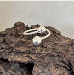 Trendy Sterling Silver Statement Ring with Two Balls,Silver Balls Ring All Size - Picture 1 of 9