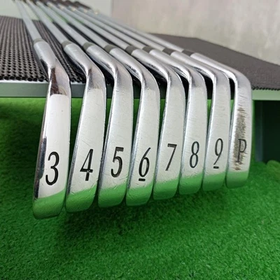 Titleist 695 MB Forged Iron Set 8pcs 3-PW Dynamic Gold S300 Flex S - Image 1 of 4