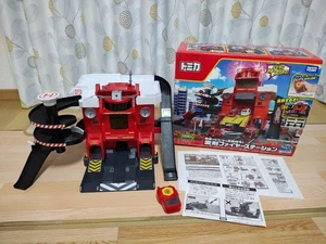 Tomica Radio dispatch command Transformed fire station Operation confirmed Used - Picture 1 of 5