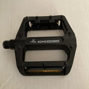 Kong Ming Car Bike /BLACK/Pedals 9/16 Inch Bicycle Flat Pedals with Reflectors R - Picture 1 of 5
