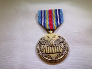 Original U.S. Military War on Terrorism Expedition Service Medal & Ribbon (3775) - Picture 1 of 11