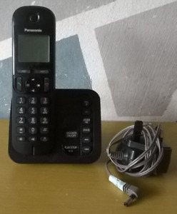 Panasonic KX-TGC220E Cordless Home Telephone with Main Base and Power Adapter
