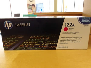 Neu Original-Zubehör-Hersteller HP Magenta Q3963A 122A Tonerkartusche f/LaserJet 2550 2820 2840 - Bild 1 von 4
