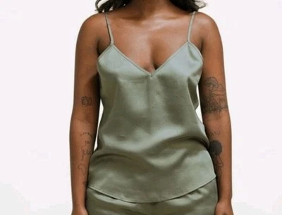 Prendas para el salón Ettitude para mujer talla M satén cami musgo verde con tiras Foto 1 de 4