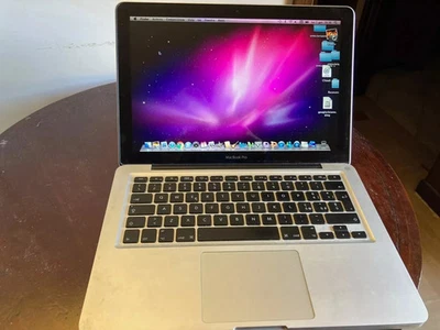 Apple MacBookPro 5,5. Giugno 2009.  In ottime condizioni. Porta cd audio - Immagine 1 di 4