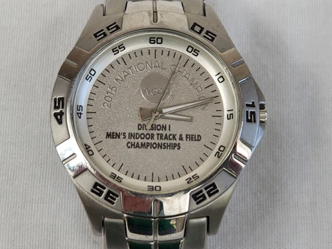 Oregon Ducks TEAM ISSUED 2015 Mens Indoor Track NATIONAL CHAMPIONS Fossil WATCH Cover