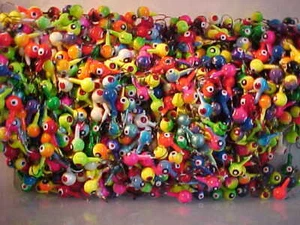 100 TESTE JIG GALLEGGIANTI WALLEYE NUOVE ASSORTIMENTO MISTO MISURA 1 GANCI SCHIUMA 3/8 - Foto 1 di 8