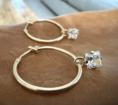 Bonitos pendientes colgantes vintage de aro con bisagras de circón blanco de oro amarillo de 10K JTS Foto 1 de 4