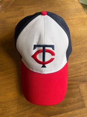 Minnesota Twins 2013 3-Color DQ SGA Adult One Size Hat, NEW&NICE!! - Image 1 of 4