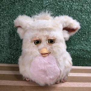 VTG 2005 Furby Emoto-Tronic Caramel Syrup Baby Pink Hazel Eyes 59294 - Picture 1 of 10