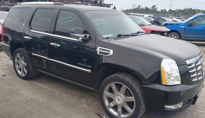 2013-2014 Cadillac Escalade LH Driver Steering Wheel Airbag OEM - Image 1 of 3