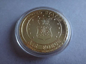 Moneda Desafío TENIENTE Rango Fuerza Aérea de los Estados Unidos "Orgullosamente Servida" + Estuche - Imagen 1 de 2