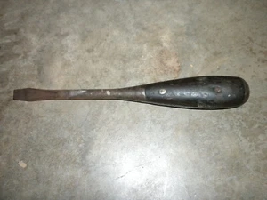 Vintage Heavy Duty Flat Head / Straight Head Screwdriver With Thicker Slot Head - Picture 1 of 14