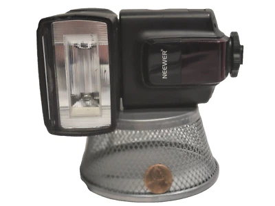 Neewer TT560 Shoe Mount Flash for Nikon - Image 1 of 2