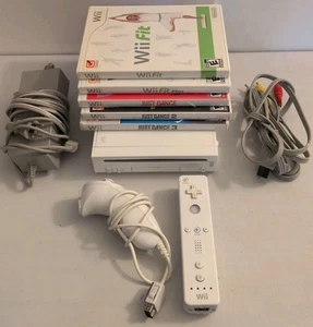 Nintendo Wii White Console RVL-001 Bundle Tested W/ Just Dance Games Remote... - Picture 1 of 21