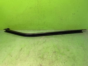 VAUXHALL VIVARO B Mk2 RIGHT Side loading door rail channel Lower 91165747 - Picture 1 of 4