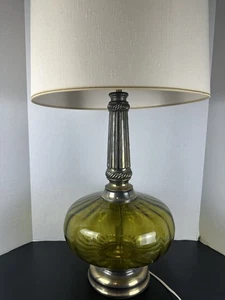 Vintage 70er Jahre Mid Century Hollywood Regency grüne Optik Glas Tischlampe getestet - Bild 1 von 8