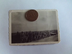 Foto Jungen in Uniform, Jugend, Pimpfe und BDM Mädel Mädchen auf dem Marsch 1935 - Picture 1 of 2
