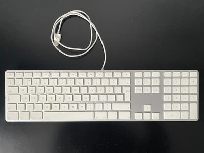 Genuine Apple Extended Keyboard A1243 USB Wired UK Includes Numerical Keypad - Image 1 of 4
