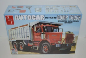 AMT Autocar DC-9964B Dump Truck 1:25 Scale Plastic Model Kit - Picture 1 of 3