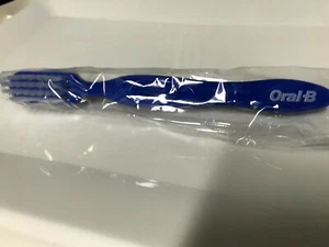 KIT 20 Spazzolini per dentiere Oral B *OFFERTA* - Foto 1 di 6