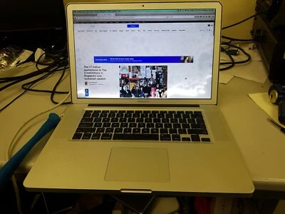  Apple MacBook Pro A1286 I7-2635QM @2GHz,8GB,500GB,Early 2011,15",FAULTY screen. - Image 1 of 4