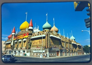 1976 35mm color slide CORN PALACE  Mitchell South Dakota amateur photograph - Picture 1 of 2