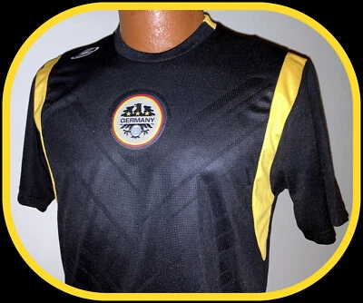 ГЕРМАНИЯ XARA СШИТАЯ ФУТБОЛЬНАЯ МАЙКА ВЗРОСЛЫЙ МАЛЕНЬКИЙ НОВЫЙ С БИРКАМИ БЕСПЛАТНАЯ ДОСТАВКА - Изображение 1 из 4