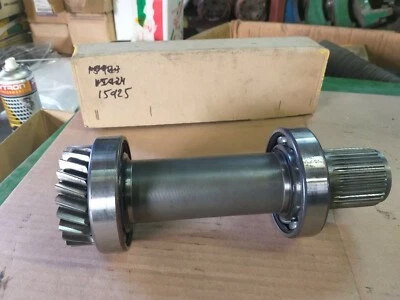 USED GENIUNE JOHN DEERE Spur Gear  L156684  Fit 6820 ZF gear 092359103 - Image 1 of 2