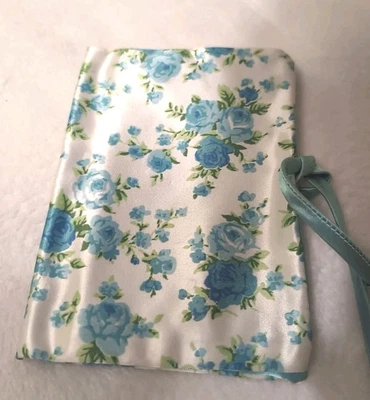 Vintage Andre Richard Blue Floral Satin Jewelry Travel Case, vintage travel - Image 1 of 4