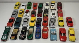 Lote de 34 coches Hot Wheels vintage años 80/90’s/00’s - Imagen 1 de 4