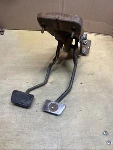 1965 1966 FORD MUSTANG CLUTCH PEDAL AND BRAKE PEDAL ASSEMBLY - Picture 1 of 18